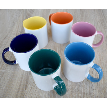 Tasse mit farbiger Innenwand